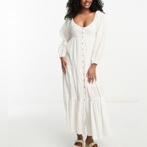 Billabong Starry Skies Maxi Dress with a deep scoop neckline (100% Cotton)